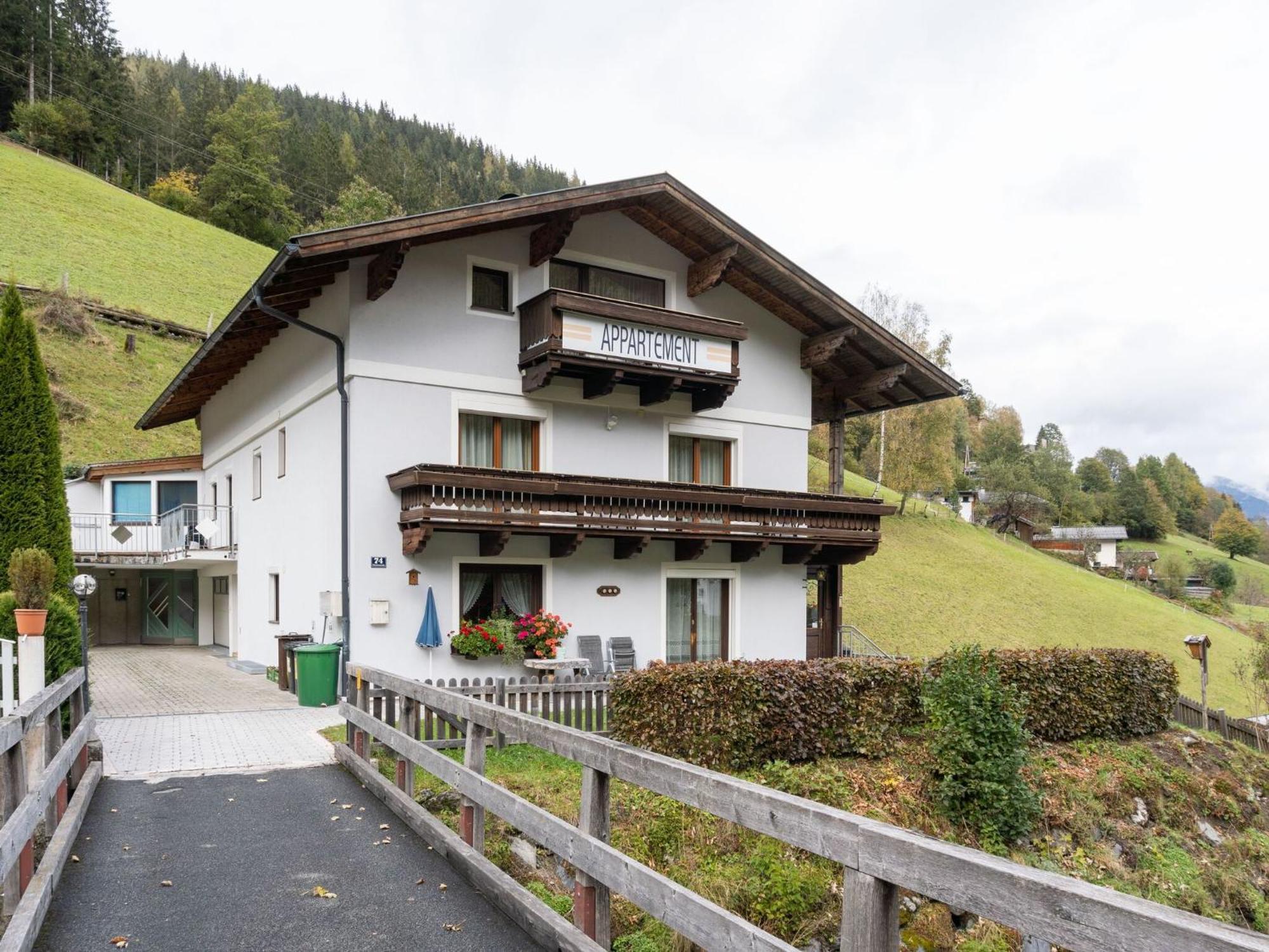Beautiful Apartment In Zell Am See Near Ski Area Kültér fotó