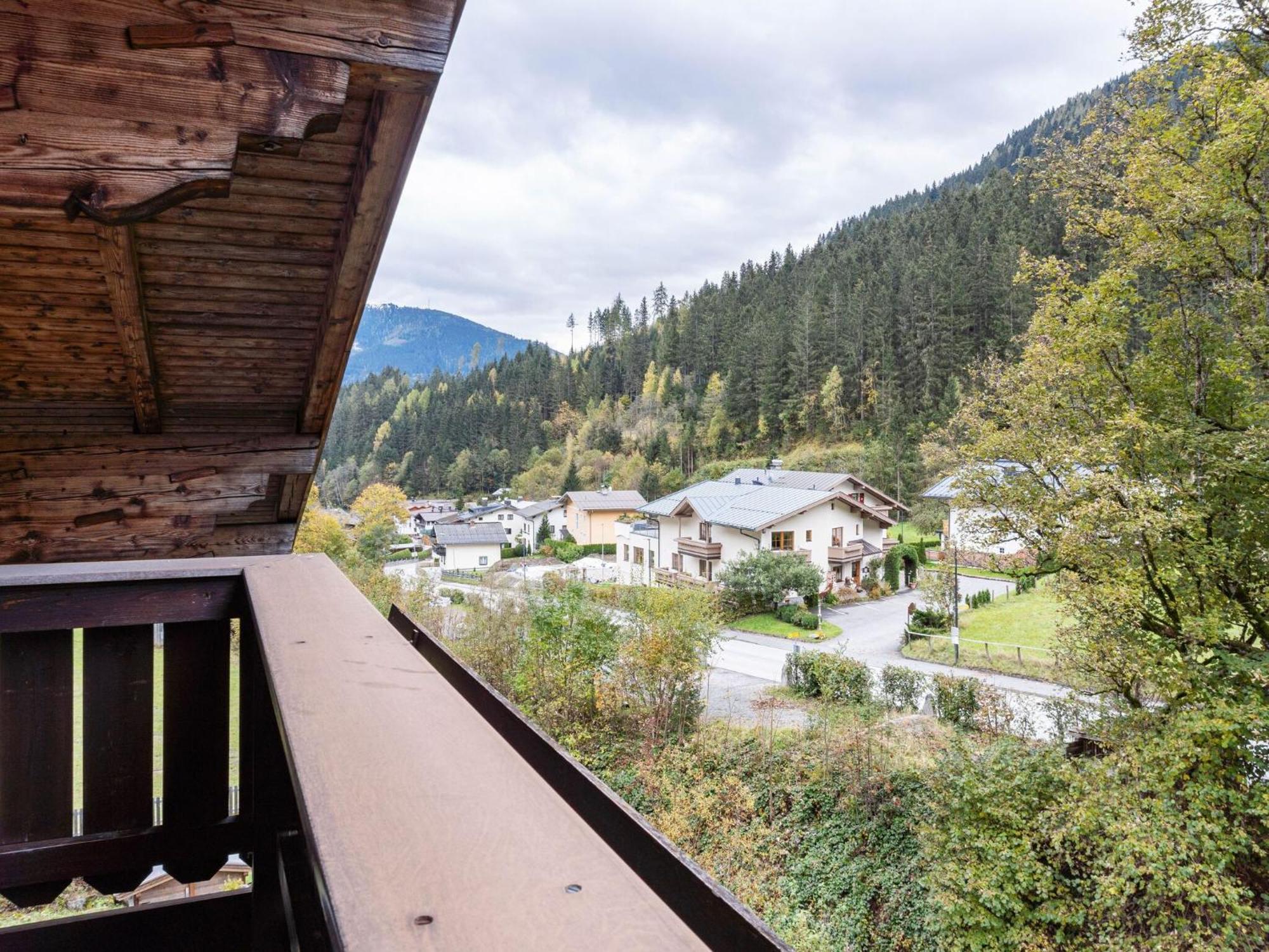 Beautiful Apartment In Zell Am See Near Ski Area Kültér fotó